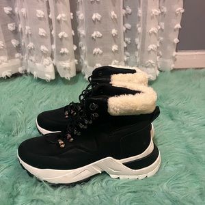 Olivia and Kate Boots 8.5 Women’s